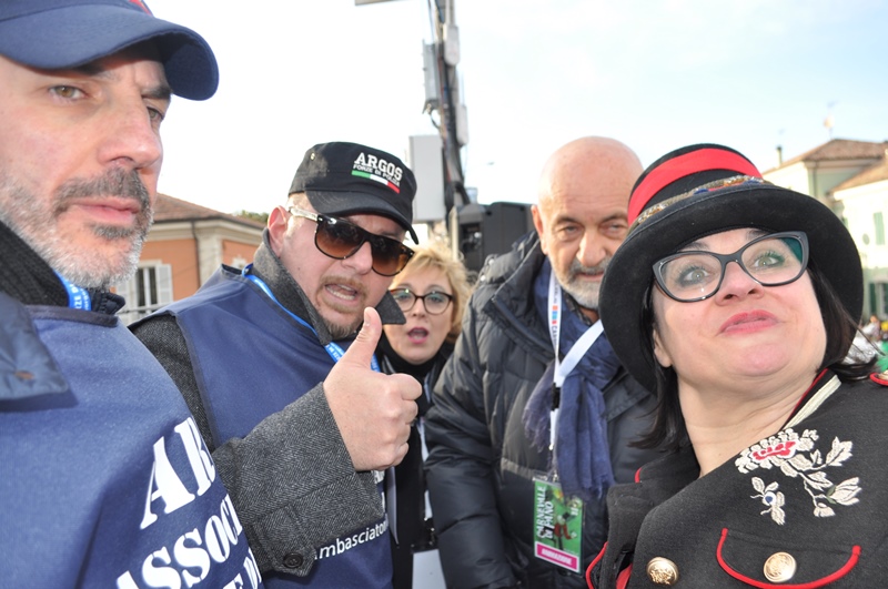FANO - Pesaro Urbino - Marche. La delegazione ARGOS Associazione Forze di Polizia per il Gemellaggio con Una Grassa Domenica e Carnevale di Fano